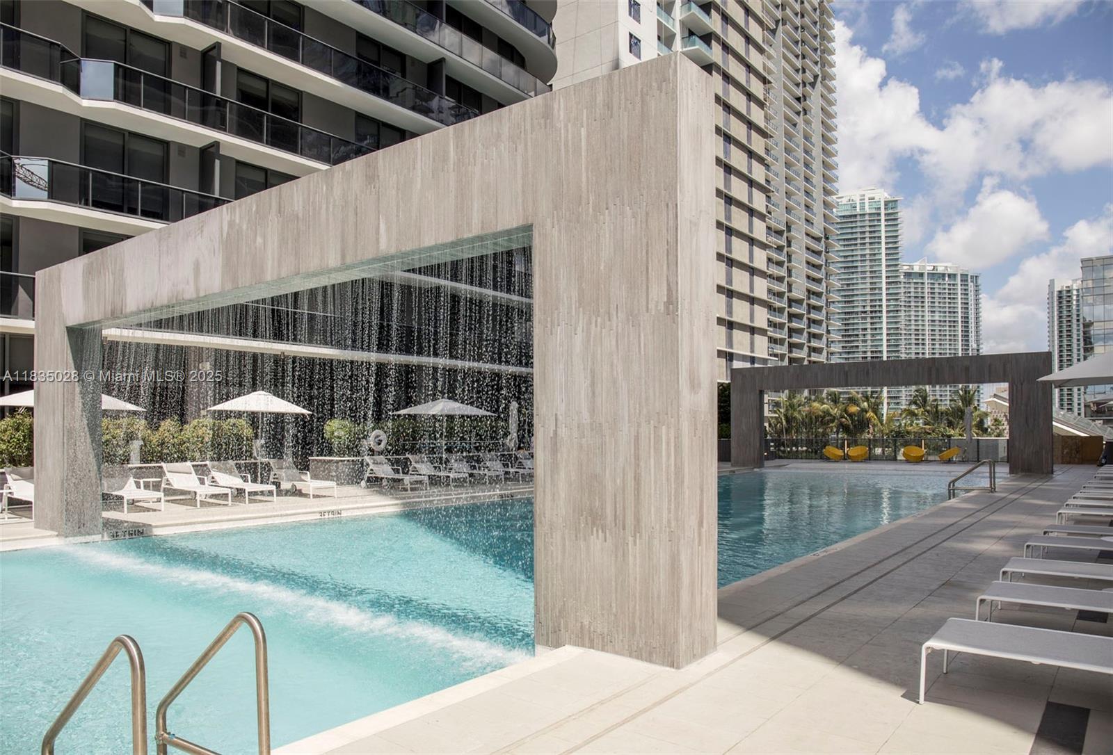 55 SW 9 #3008, Miami FL 33130