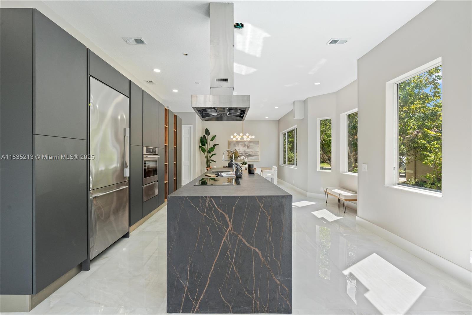 531 Stonemont Dr, Weston, Florida image 3