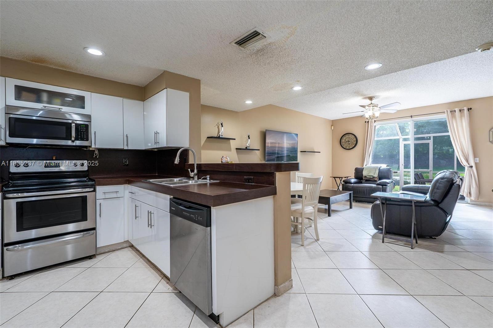 1528 Veracruz Ln #4-3, Weston, Florida image 8