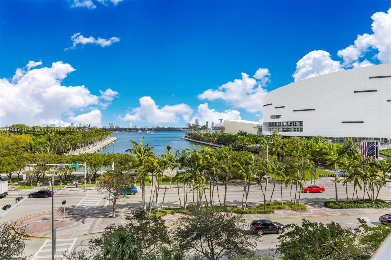 Condo for Sale in Miami, FL
