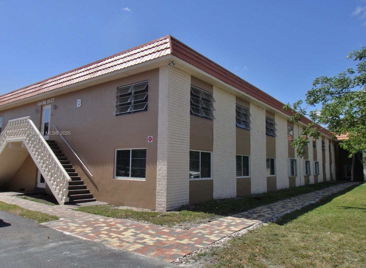 124 NE 19th Ct #206B, Wilton Manors, Florida image 19