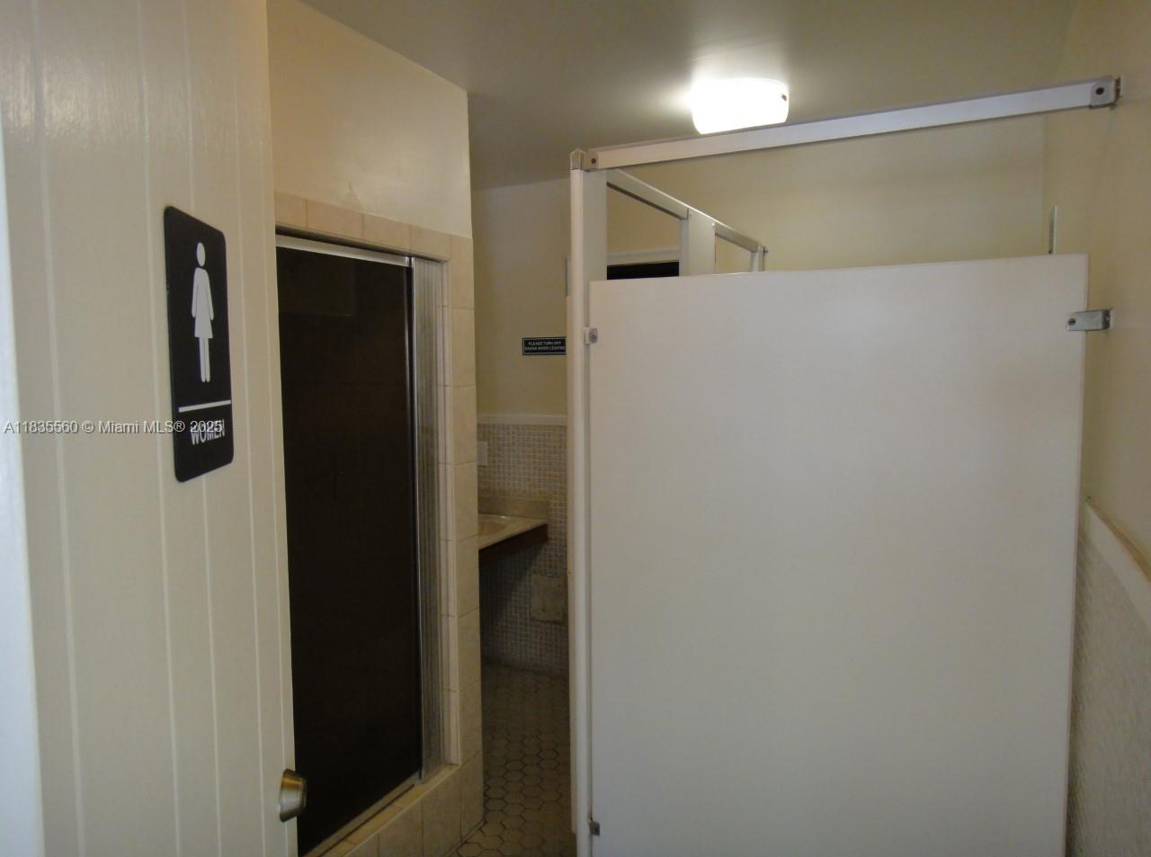124 NE 19th Ct #206B, Wilton Manors, Florida image 28