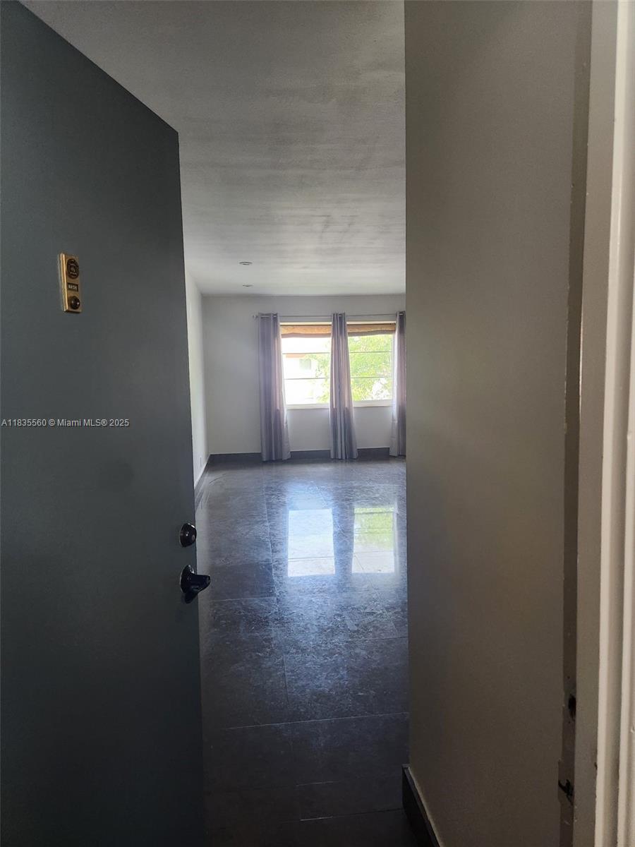 124 NE 19th Ct #206B, Wilton Manors, Florida image 8
