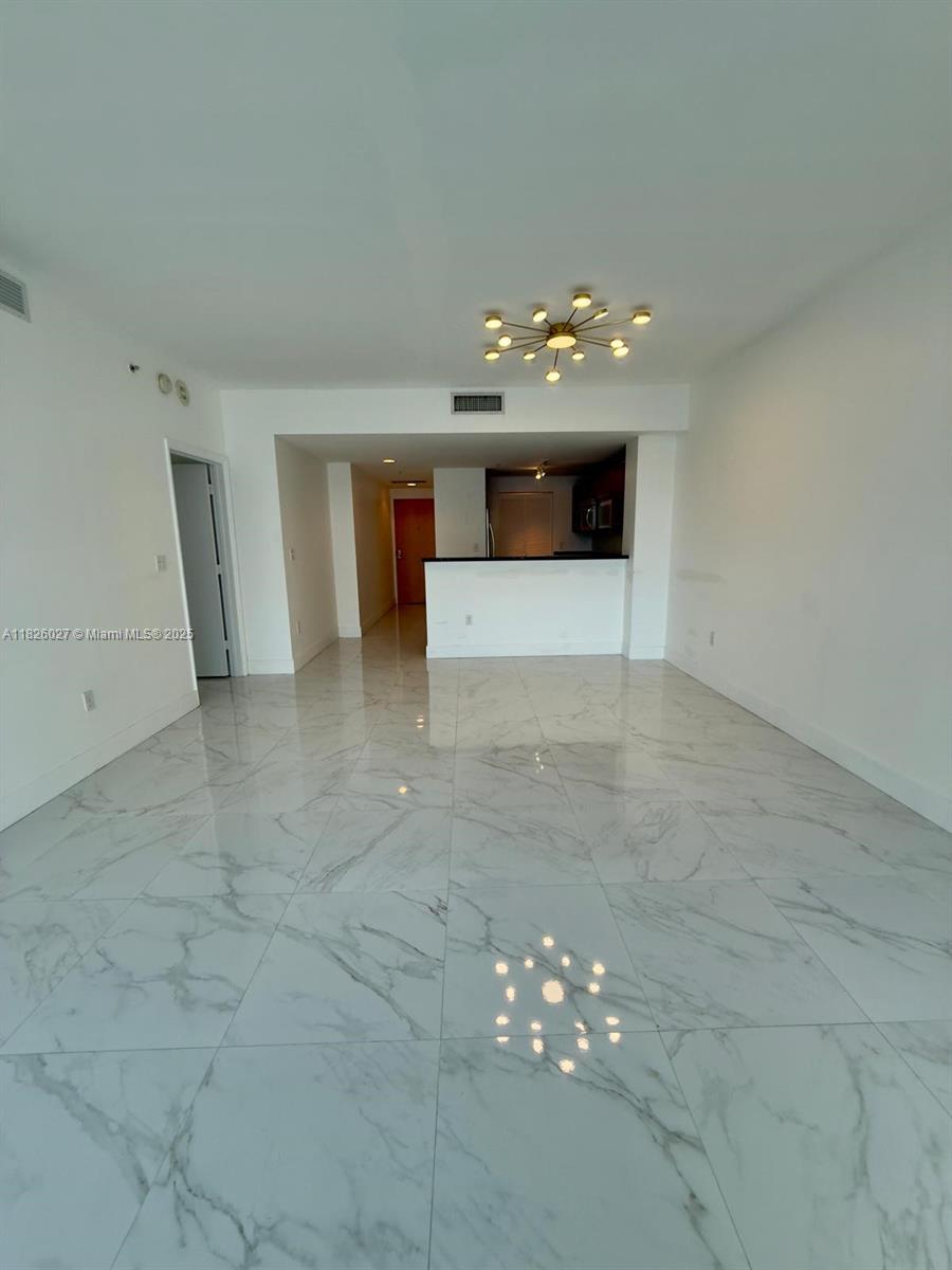 244 Biscayne Blvd #2305, Miami FL 33132