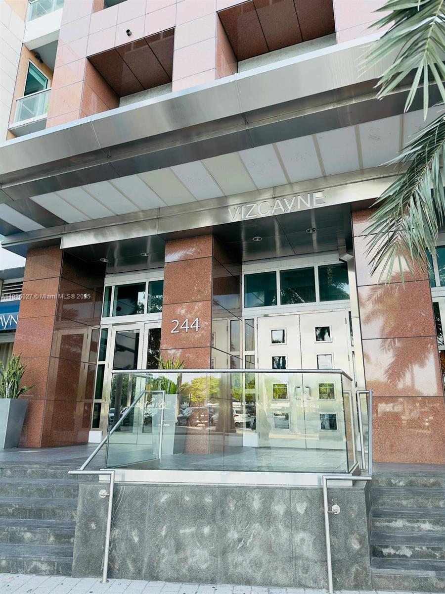 244 Biscayne Blvd #2305, Miami FL 33132