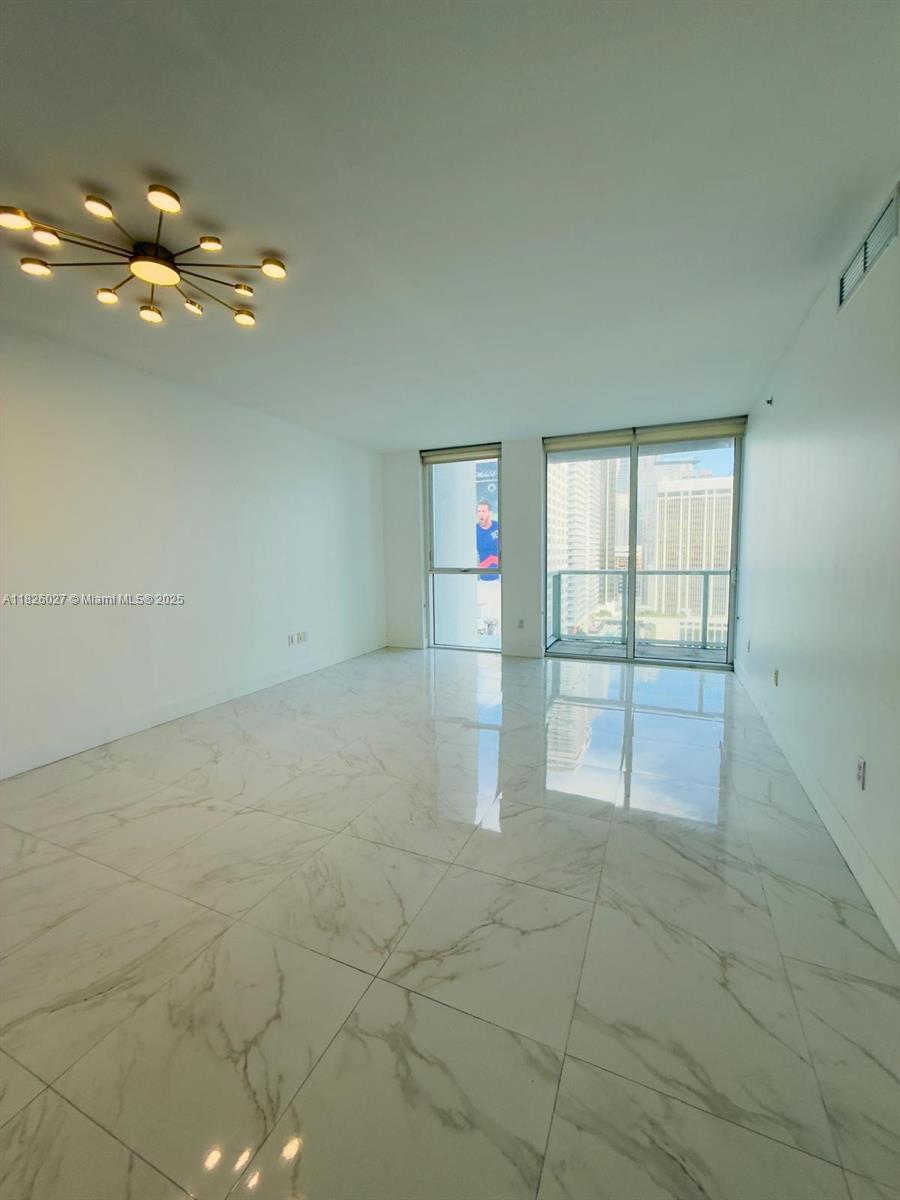 244 Biscayne Blvd #2305, Miami FL 33132