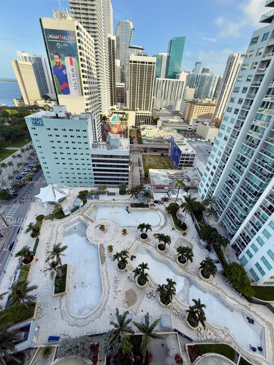 244 Biscayne Blvd #2305, Miami FL 33132