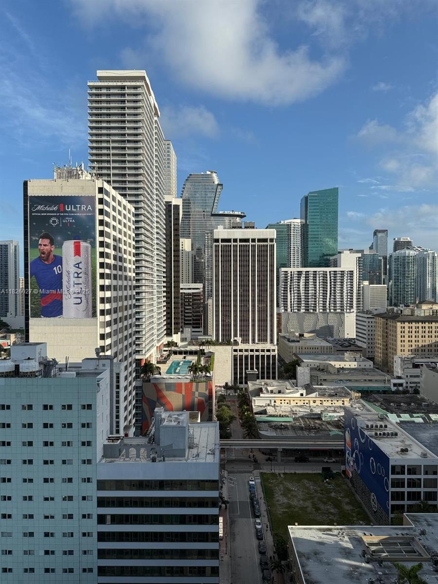 244 Biscayne Blvd #2305, Miami FL 33132