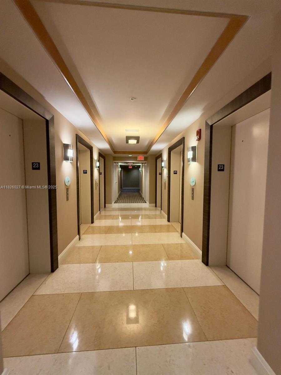 244 Biscayne Blvd #2305, Miami FL 33132