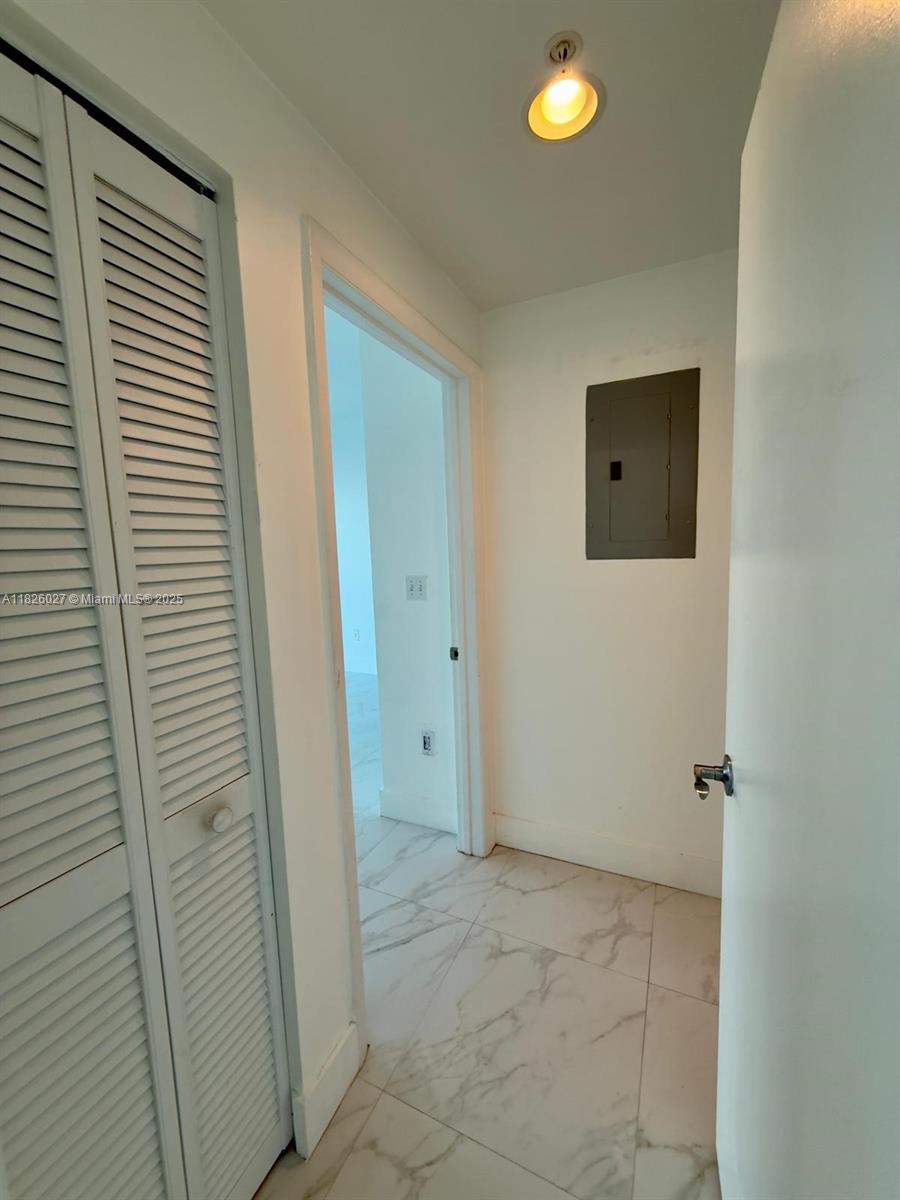 244 Biscayne Blvd #2305, Miami FL 33132