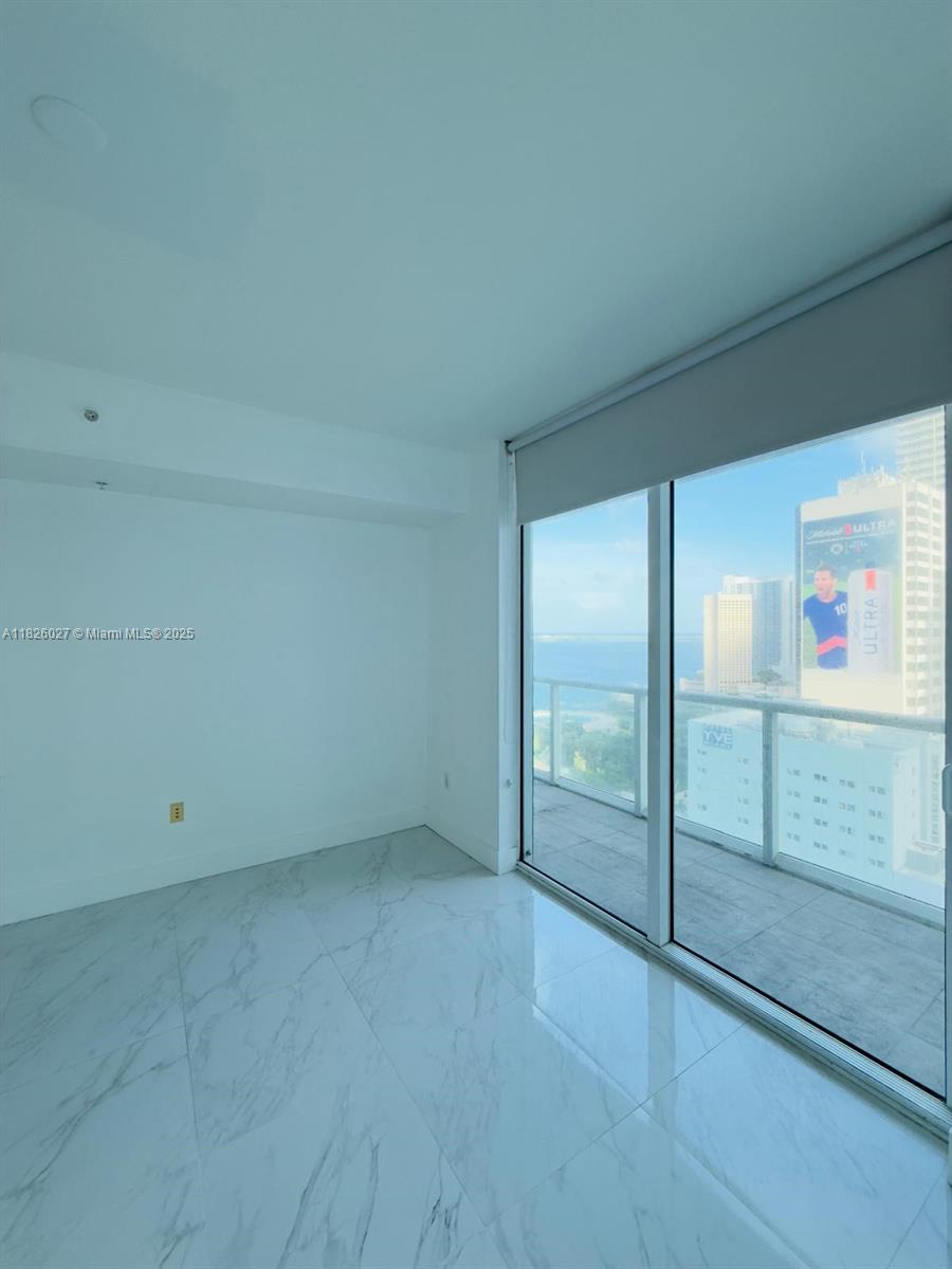 244 Biscayne Blvd #2305, Miami FL 33132