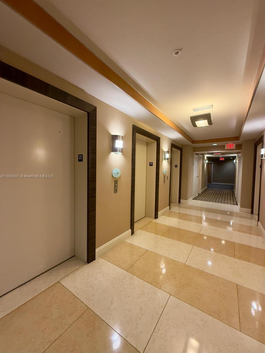 244 Biscayne Blvd #2305, Miami FL 33132
