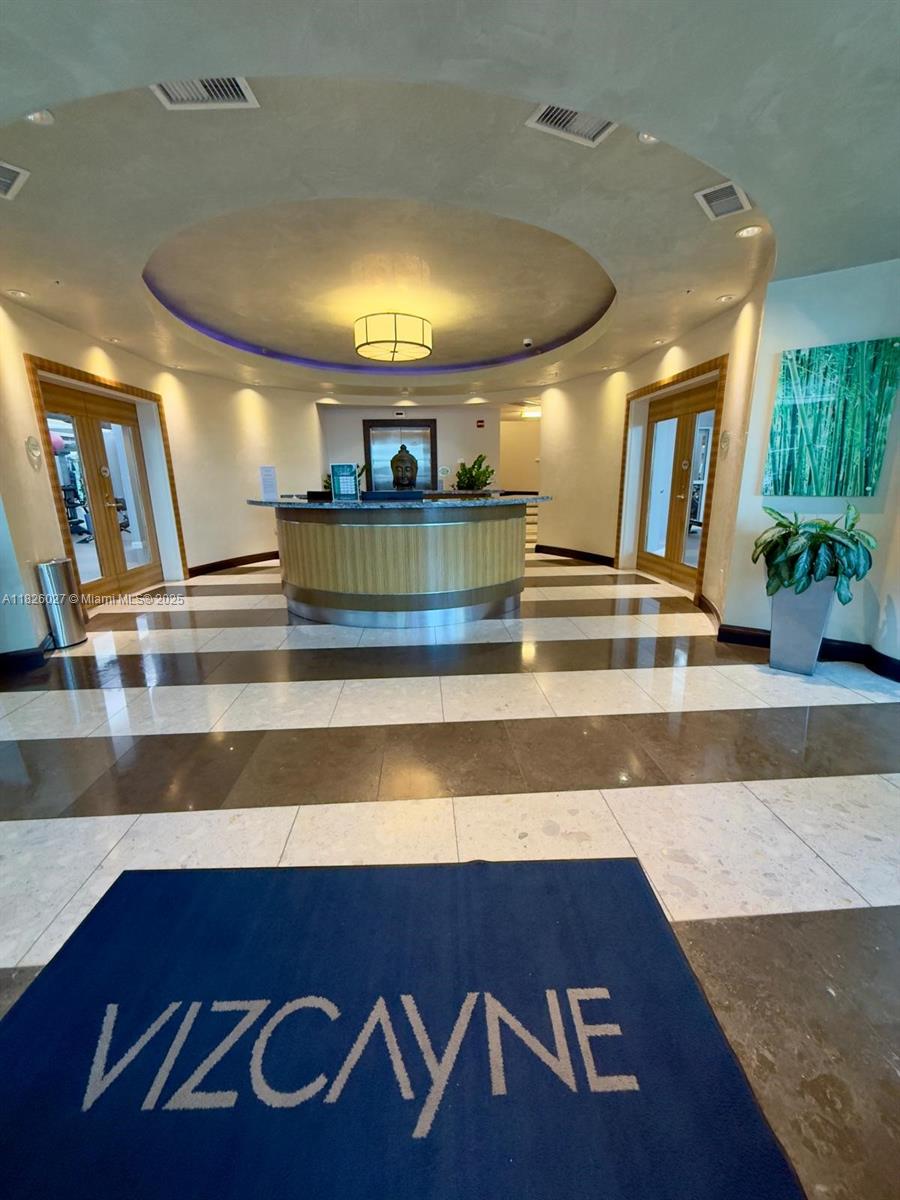 244 Biscayne Blvd #2305, Miami FL 33132