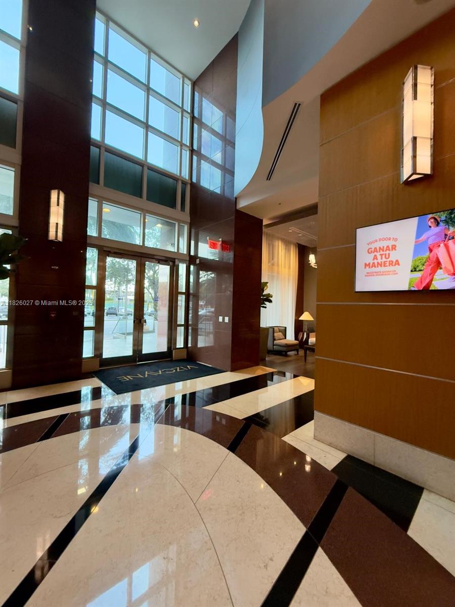 244 Biscayne Blvd #2305, Miami FL 33132