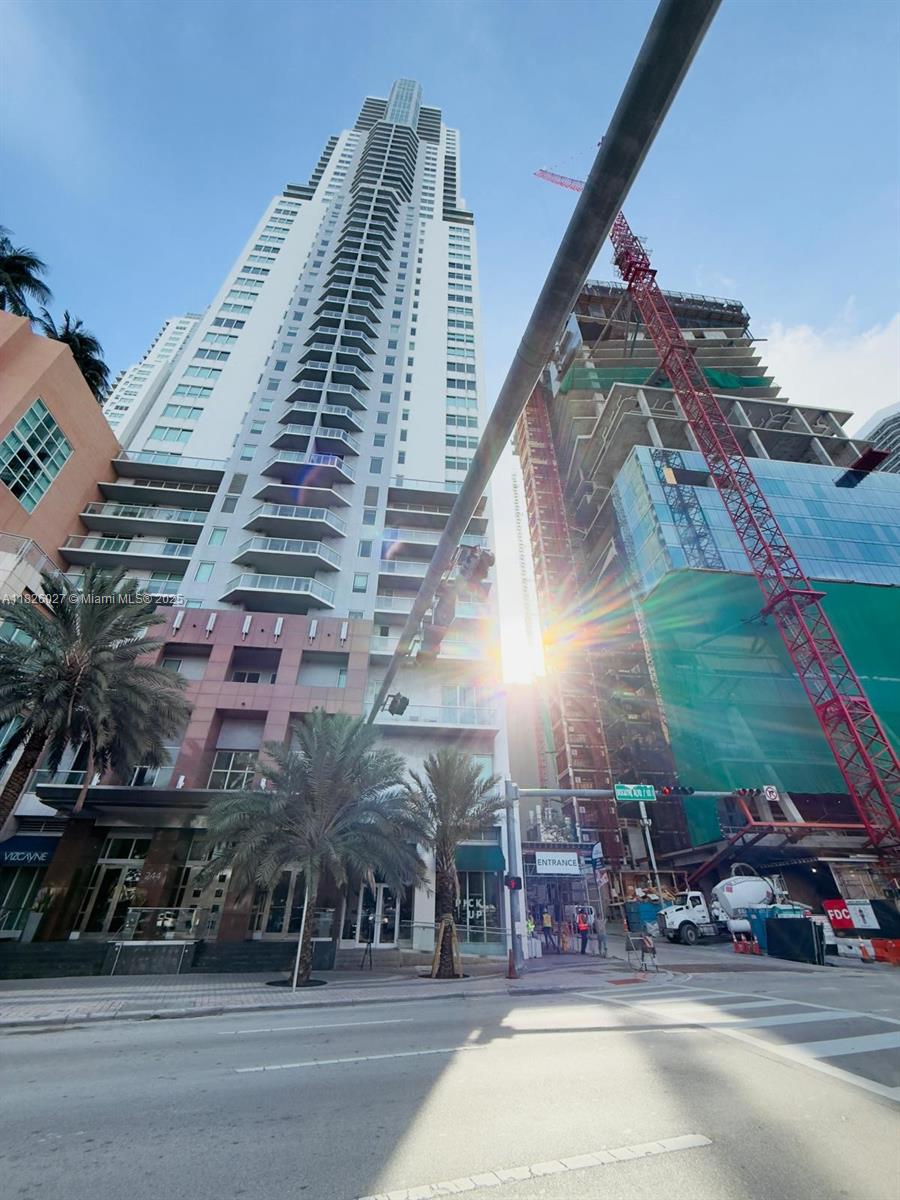 244 Biscayne Blvd #2305, Miami FL 33132
