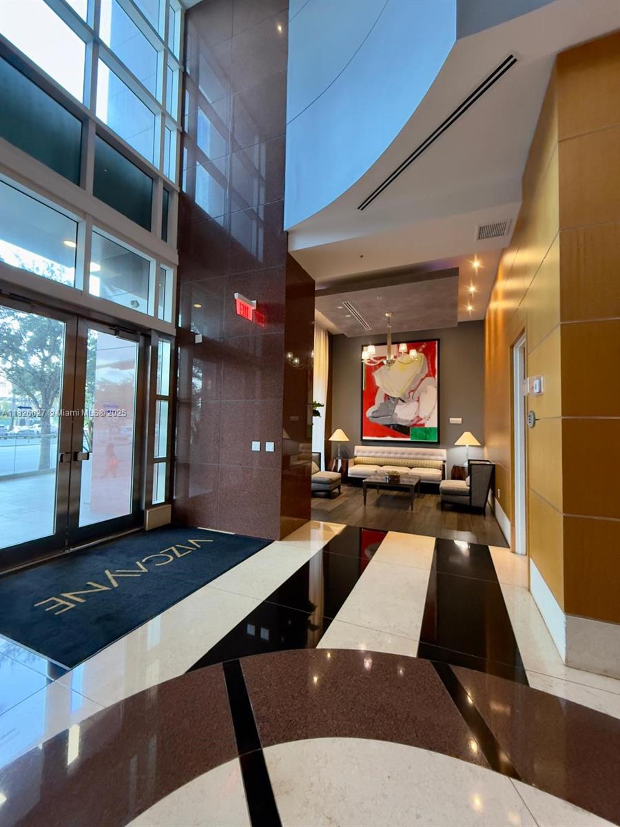 244 Biscayne Blvd #2305, Miami FL 33132