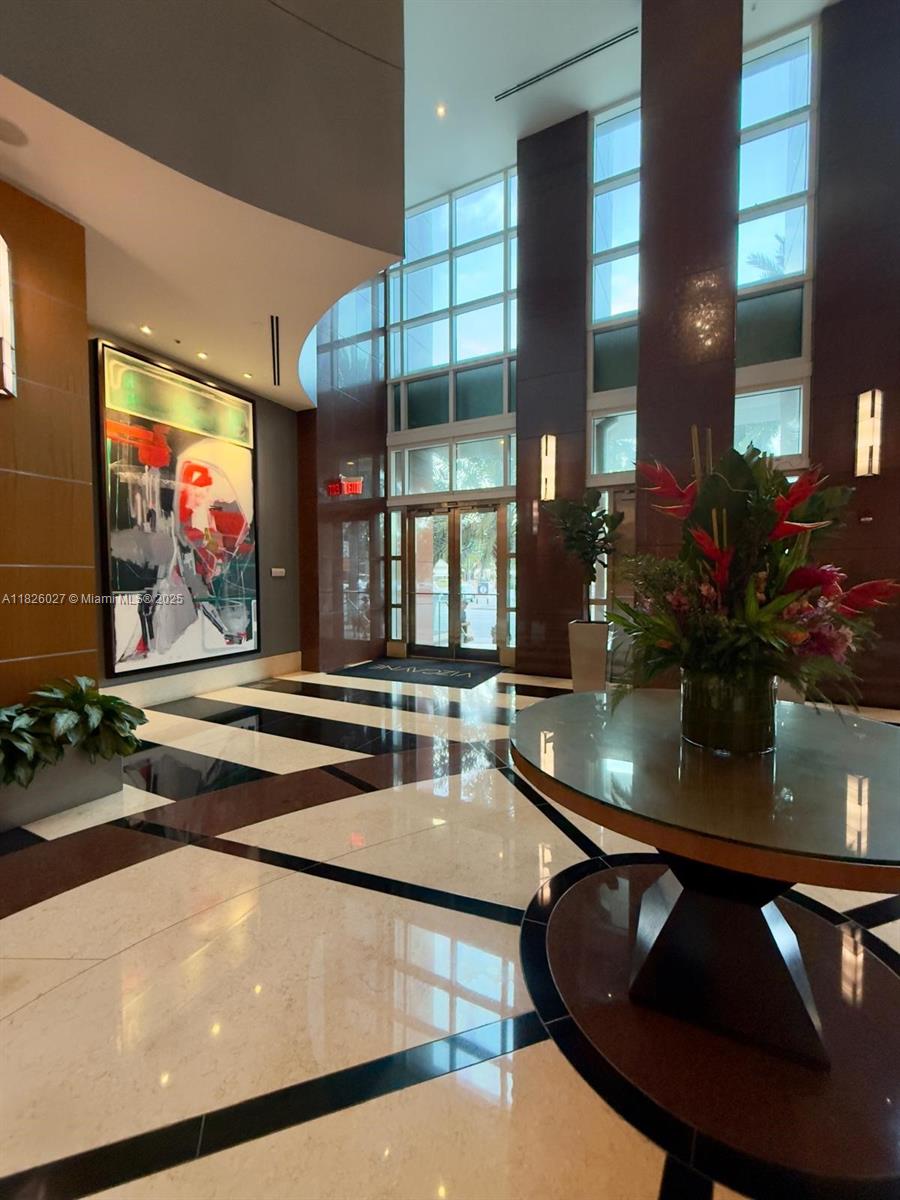 244 Biscayne Blvd #2305, Miami FL 33132