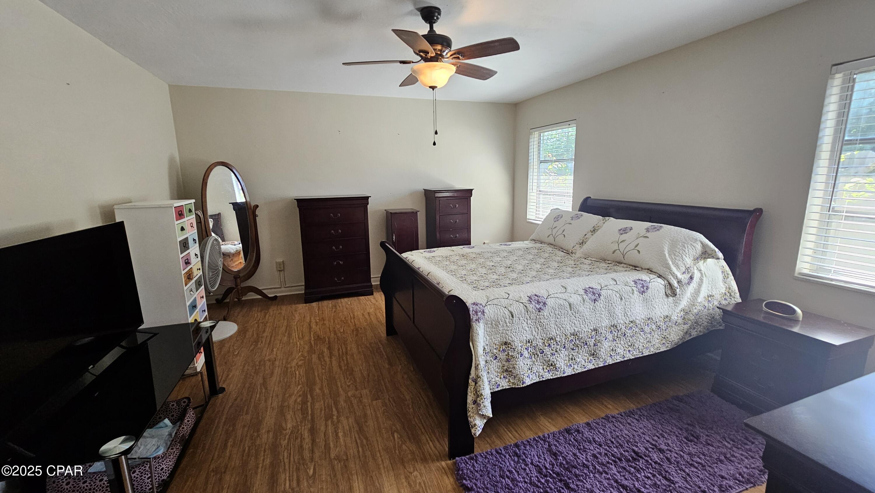 Image 16 For 2056 Sunny Hills Boulevard 01