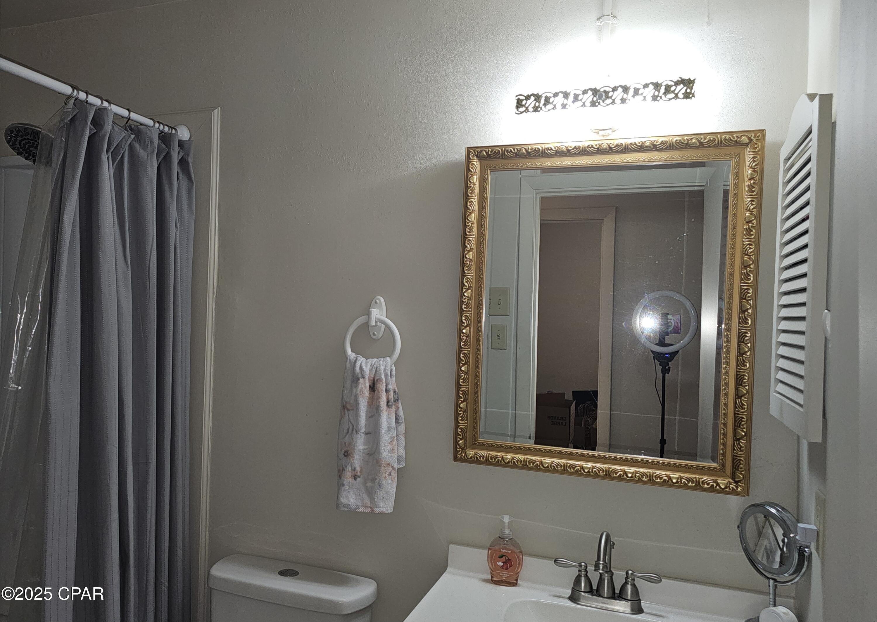 Image 25 For 2056 Sunny Hills Boulevard 01