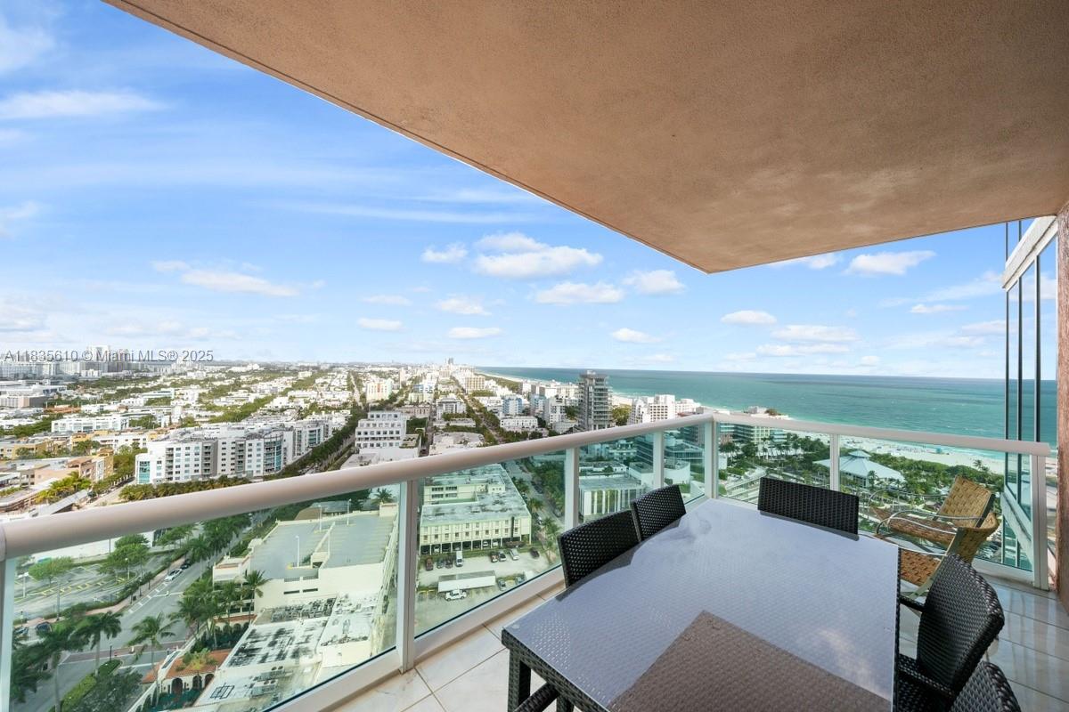 300 S Pointe Dr #2305, Miami Beach FL 33139