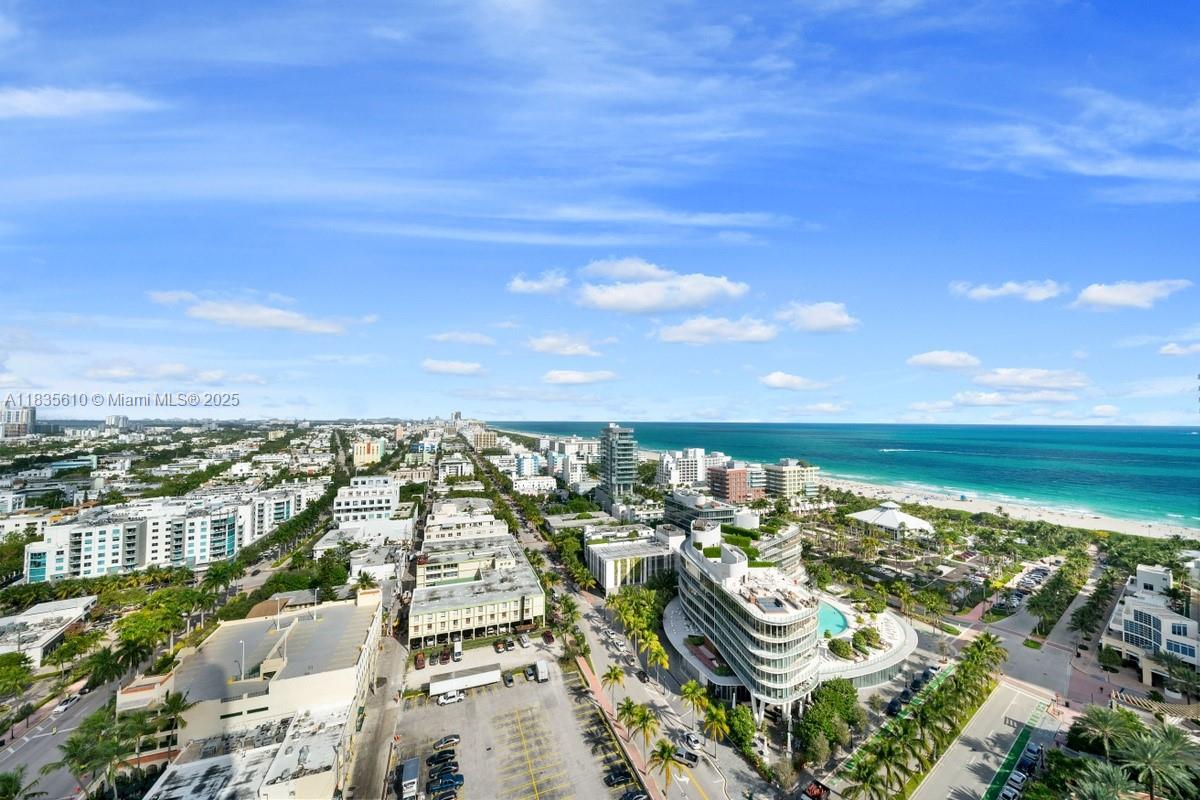 300 S Pointe Dr #2305, Miami Beach FL 33139