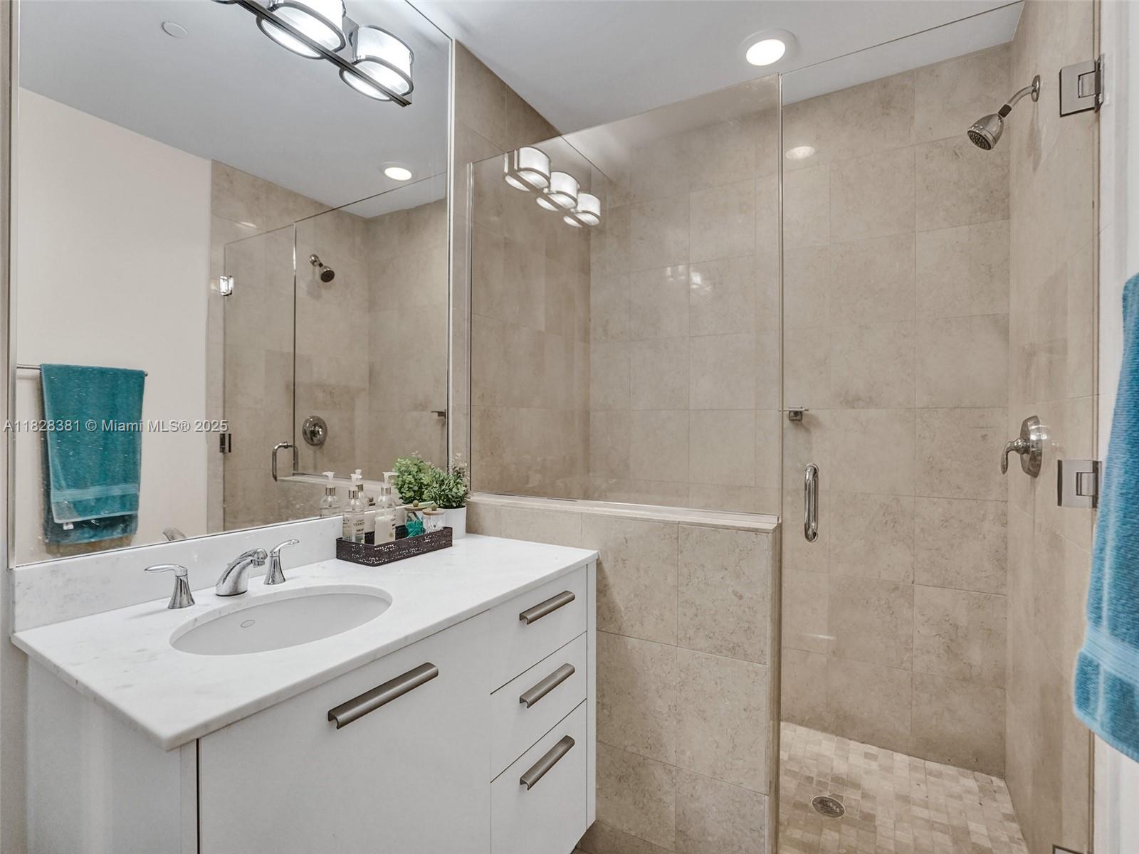 1050 Brickell Ave #2820, Miami FL 33131
