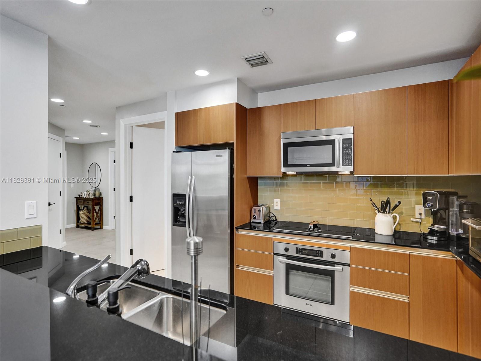 1050 Brickell Ave #2820, Miami FL 33131