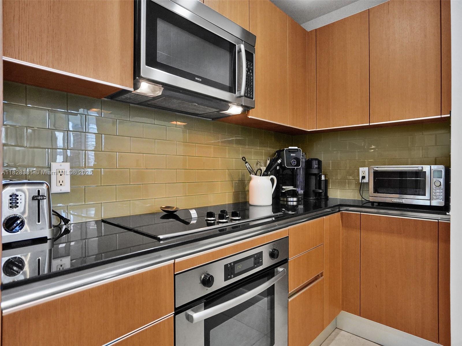 1050 Brickell Ave #2820, Miami FL 33131