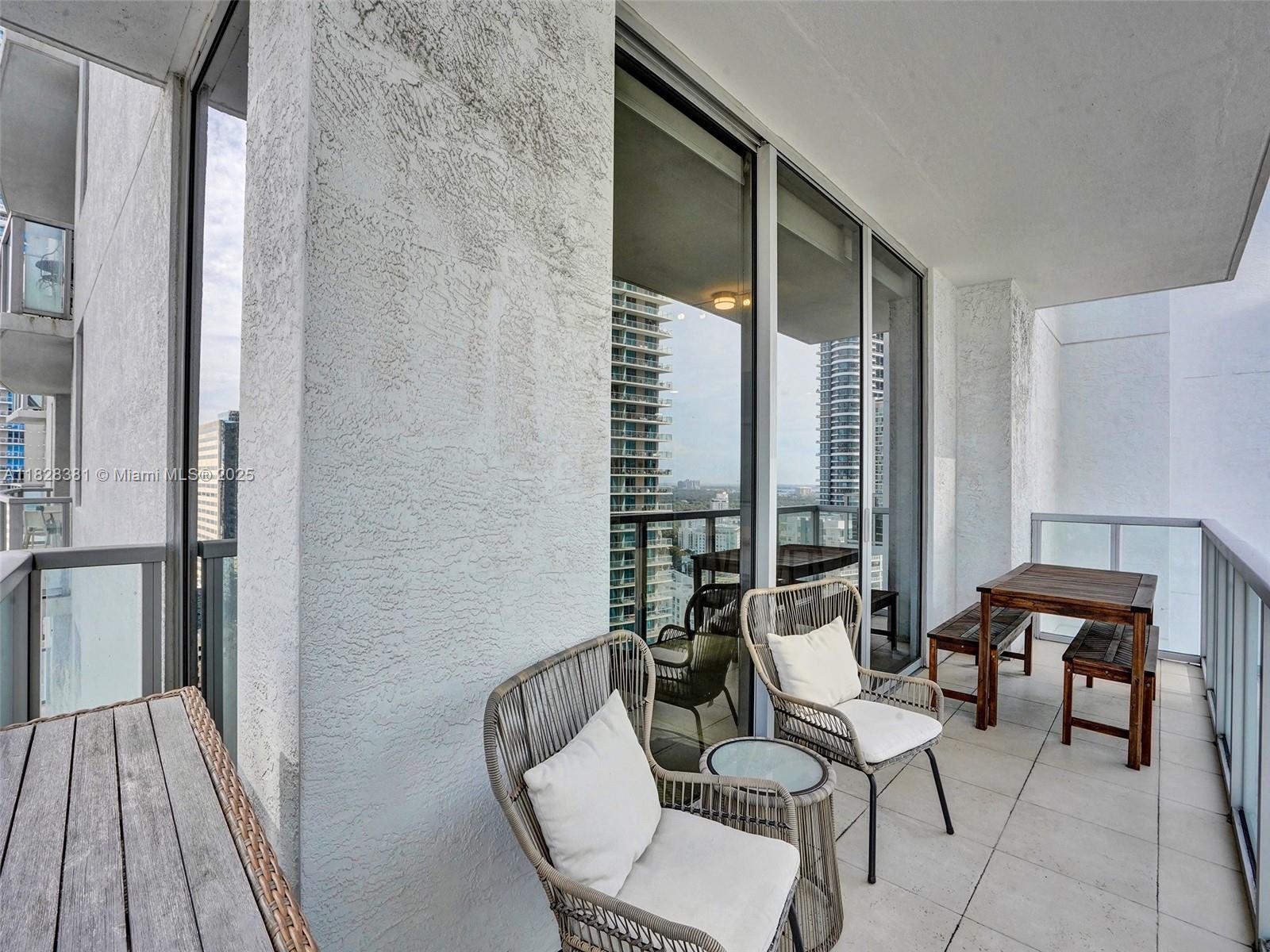 1050 Brickell Ave #2820, Miami FL 33131
