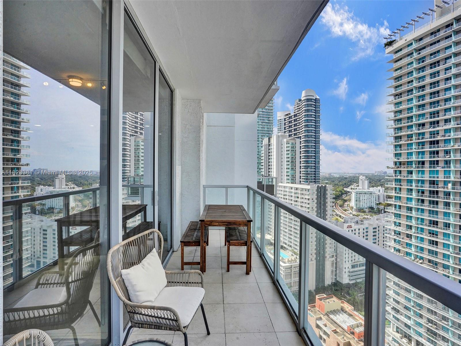 1050 Brickell Ave #2820, Miami FL 33131