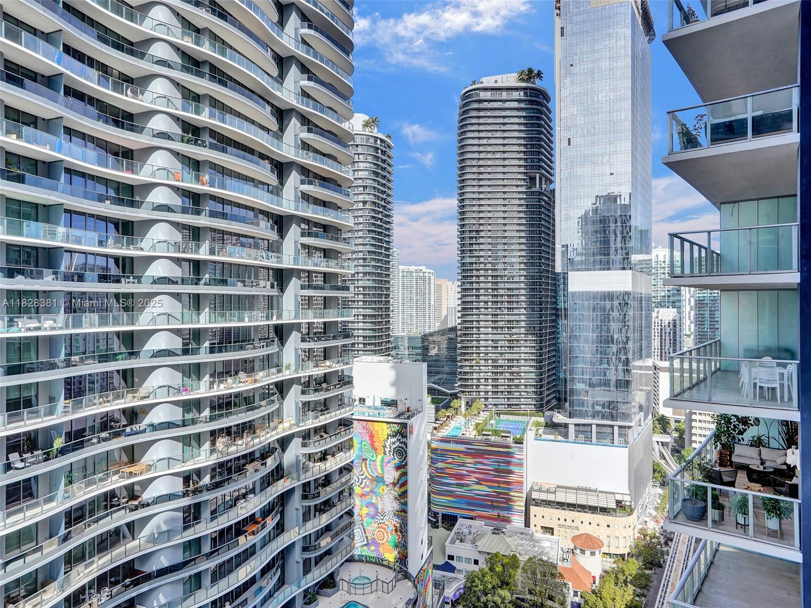 1050 Brickell Ave #2820, Miami FL 33131