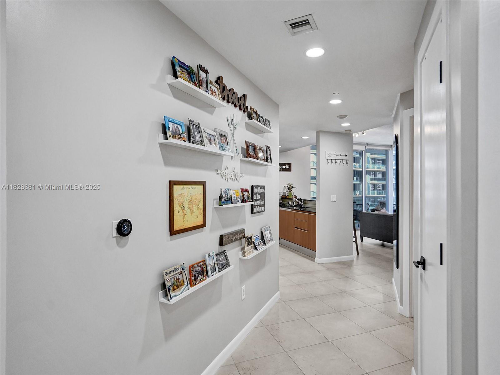 1050 Brickell Ave #2820, Miami FL 33131