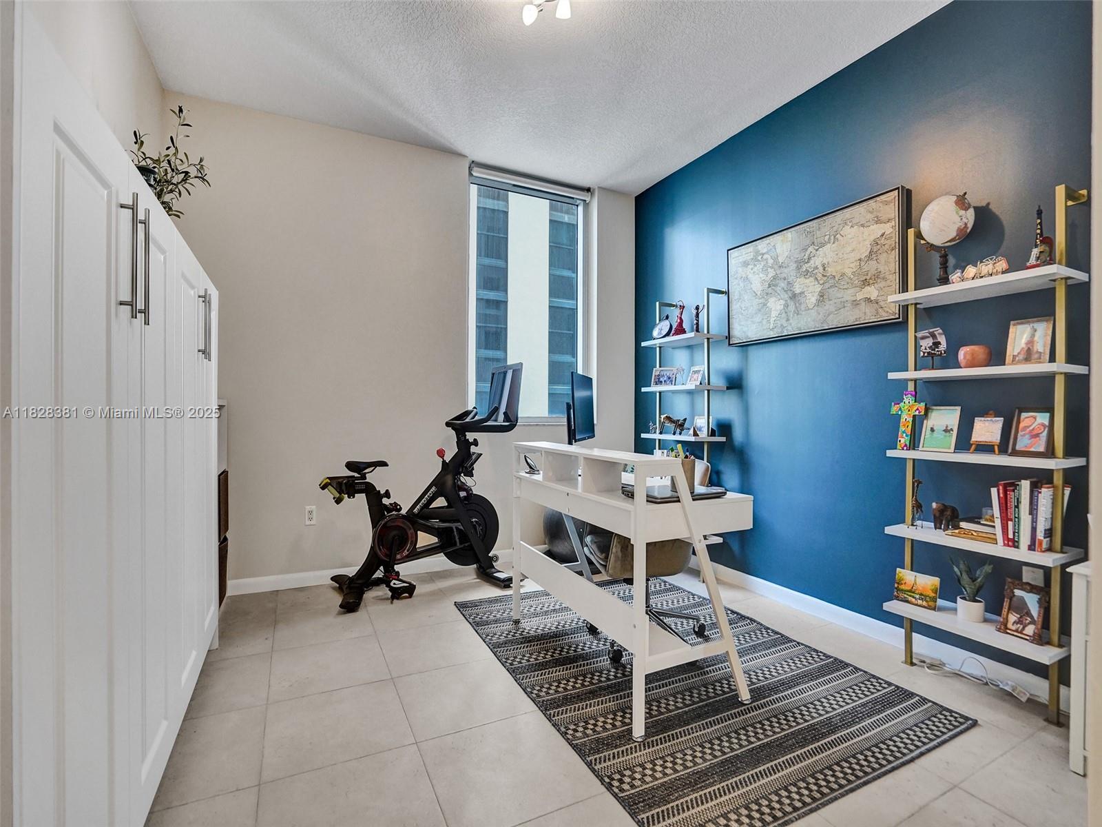 1050 Brickell Ave #2820, Miami FL 33131