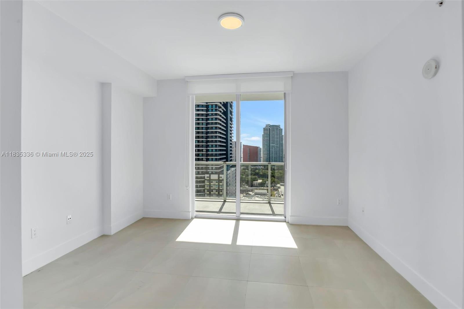 79 SW 12th St #2302-S, Miami FL 33130