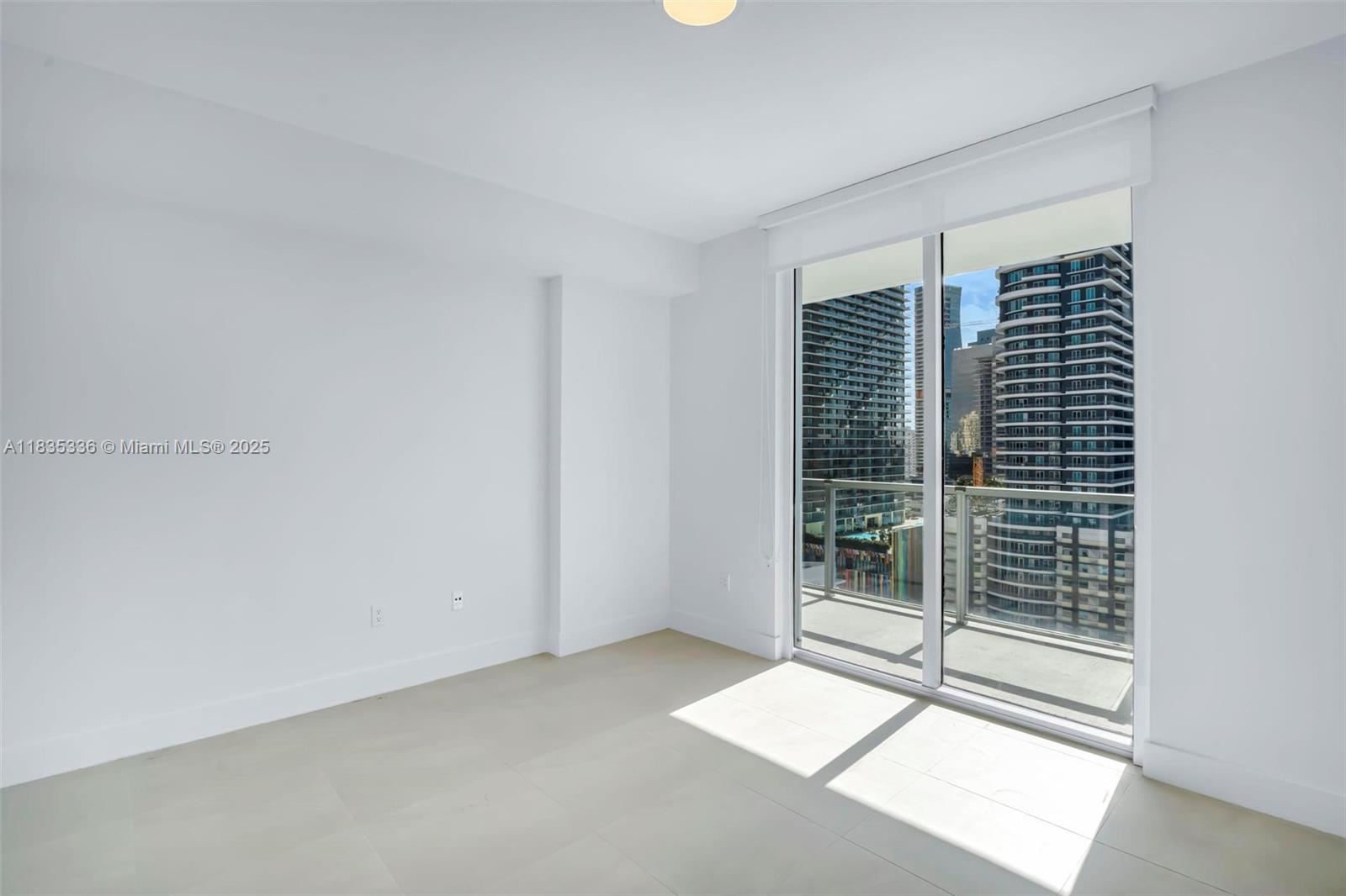 79 SW 12th St #2302-S, Miami FL 33130