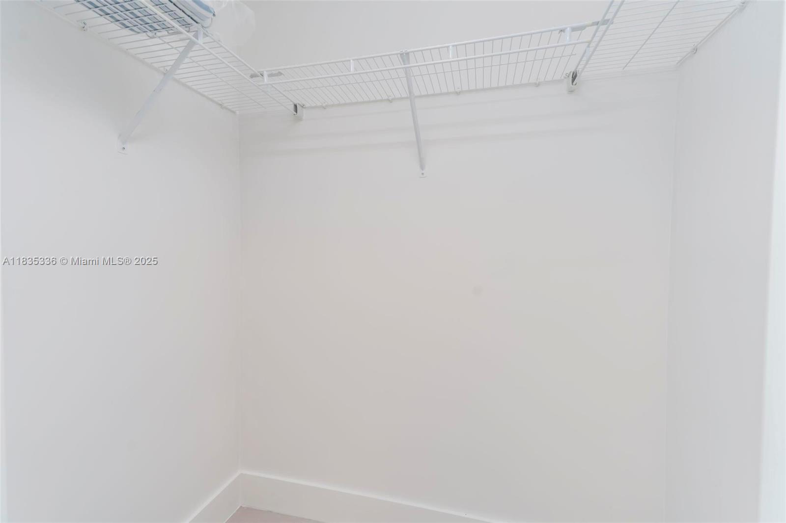 79 SW 12th St #2302-S, Miami FL 33130