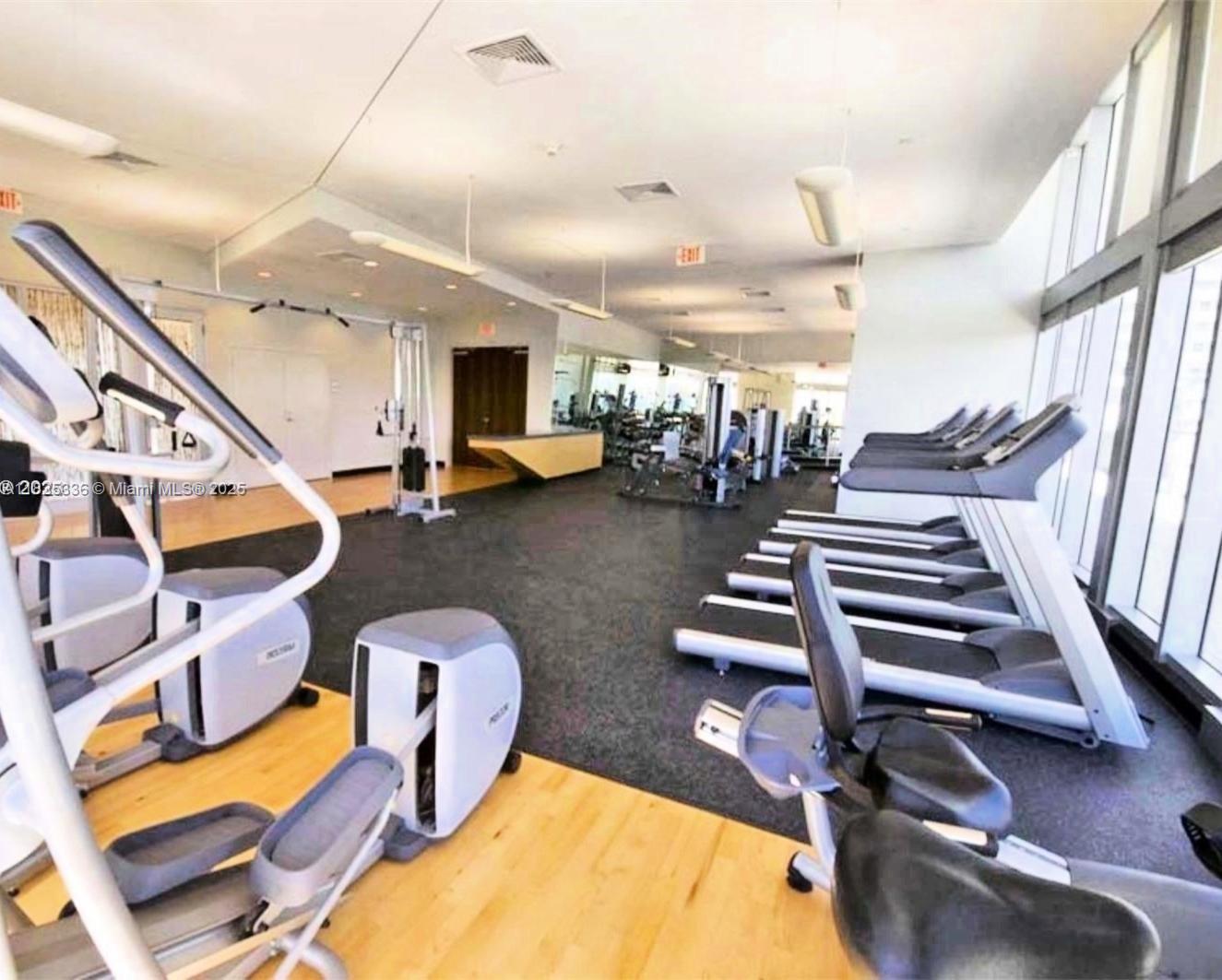 79 SW 12th St #2302-S, Miami FL 33130