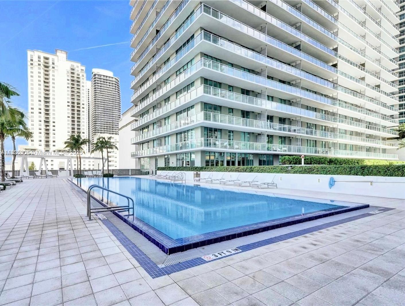 79 SW 12th St #2302-S, Miami FL 33130