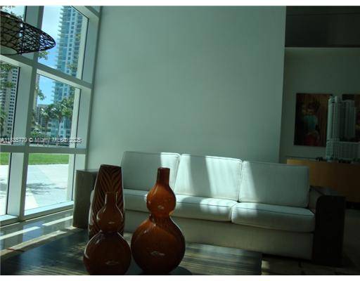 300 S Biscayne Blvd #T-3511, Miami FL 33131