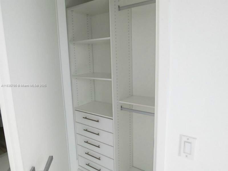 1300 BRICKELL BAY DR #1902, Miami FL 33131