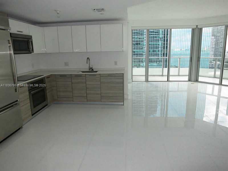 1300 BRICKELL BAY DR #1902, Miami FL 33131