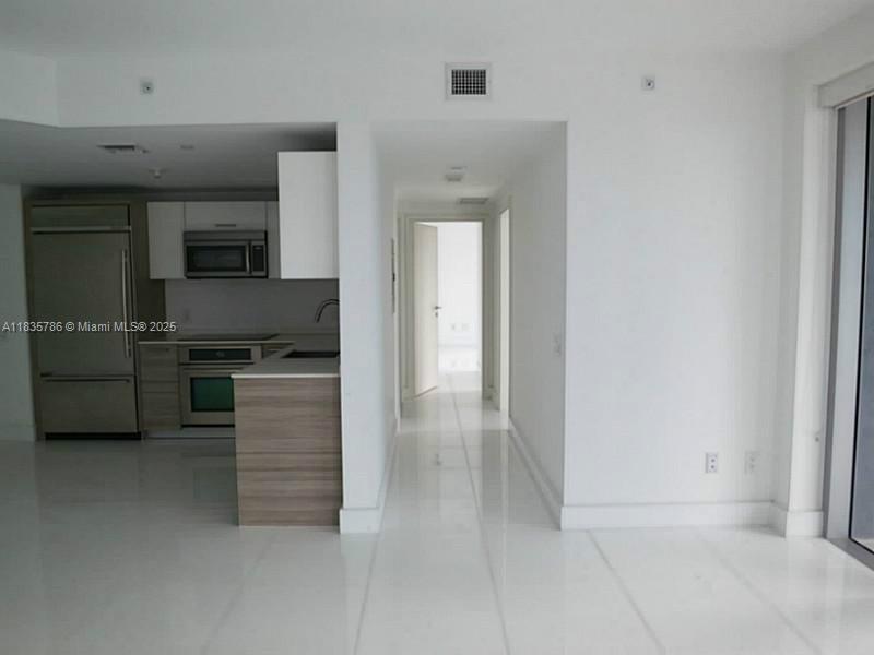 1300 BRICKELL BAY DR #1902, Miami FL 33131