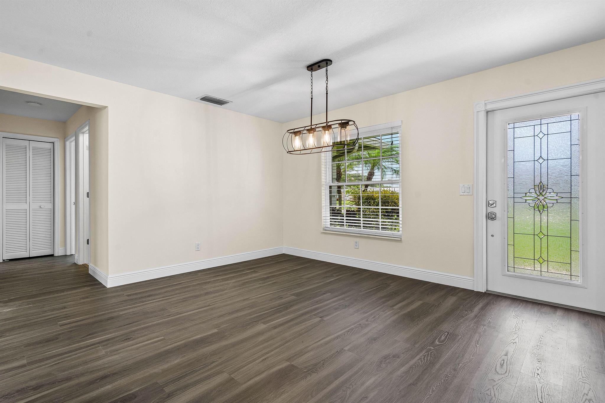 Image to showcase the property located at 9772 SE Little Club Way S