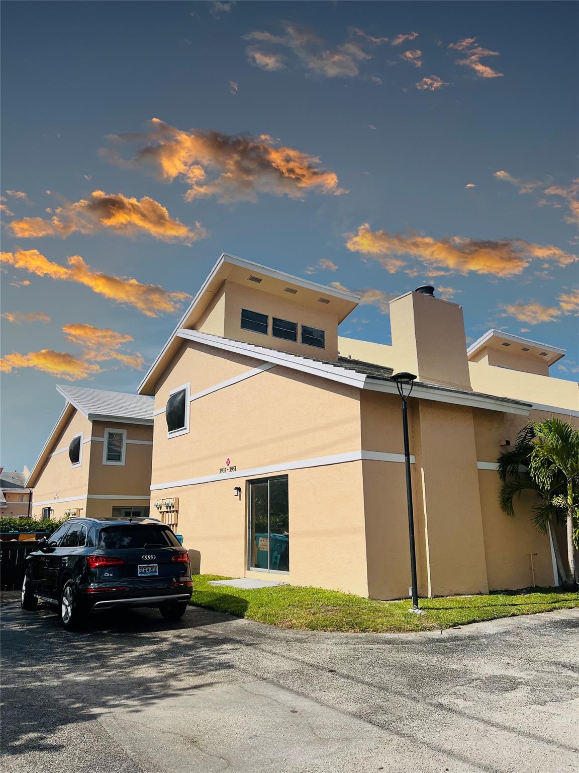 The Haylofts Of Coral Spr