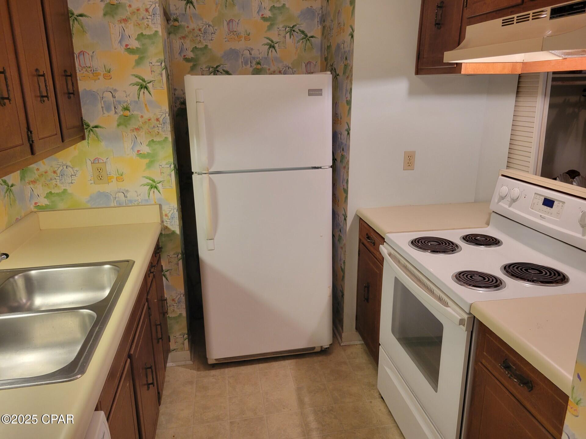 Image 8 For 5505 Sun Harbor Road 229