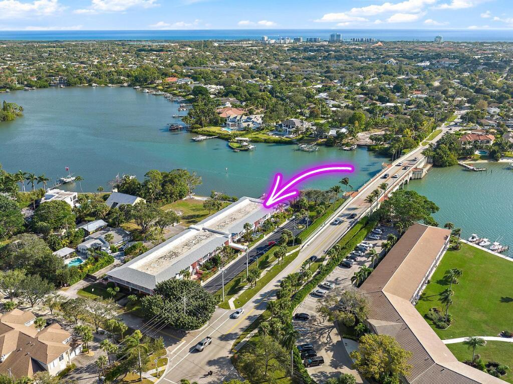 Image to showcase the property located at 475 Tequesta Drive 16