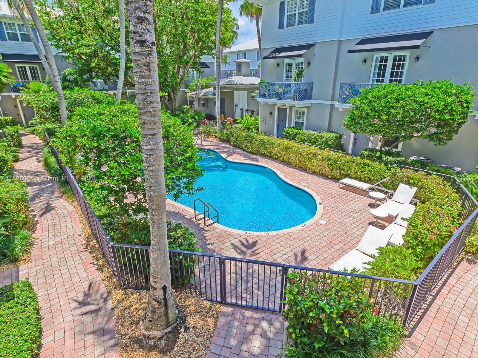 2249 NE 9th Ave, Wilton Manors, Florida image 24