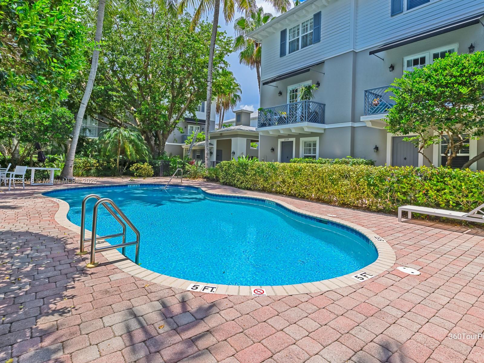 2249 NE 9th Ave, Wilton Manors, Florida image 43