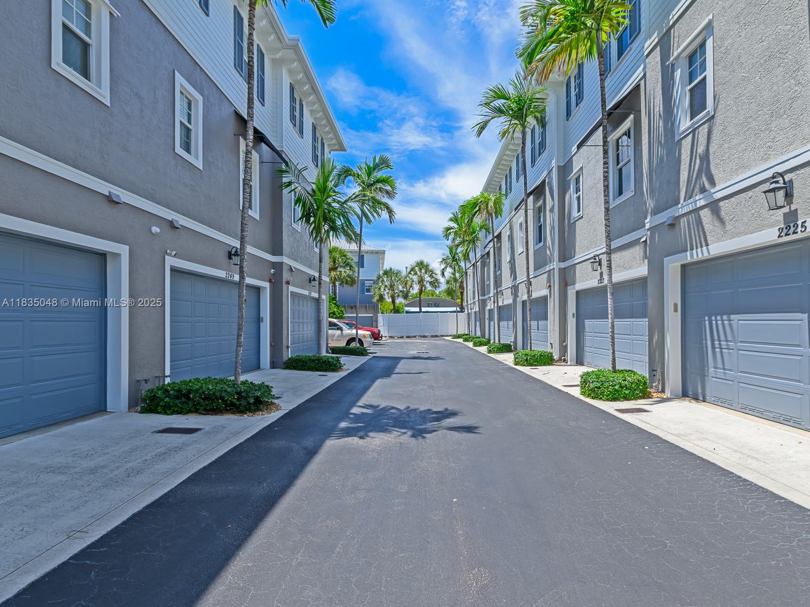 2249 NE 9th Ave, Wilton Manors, Florida image 6