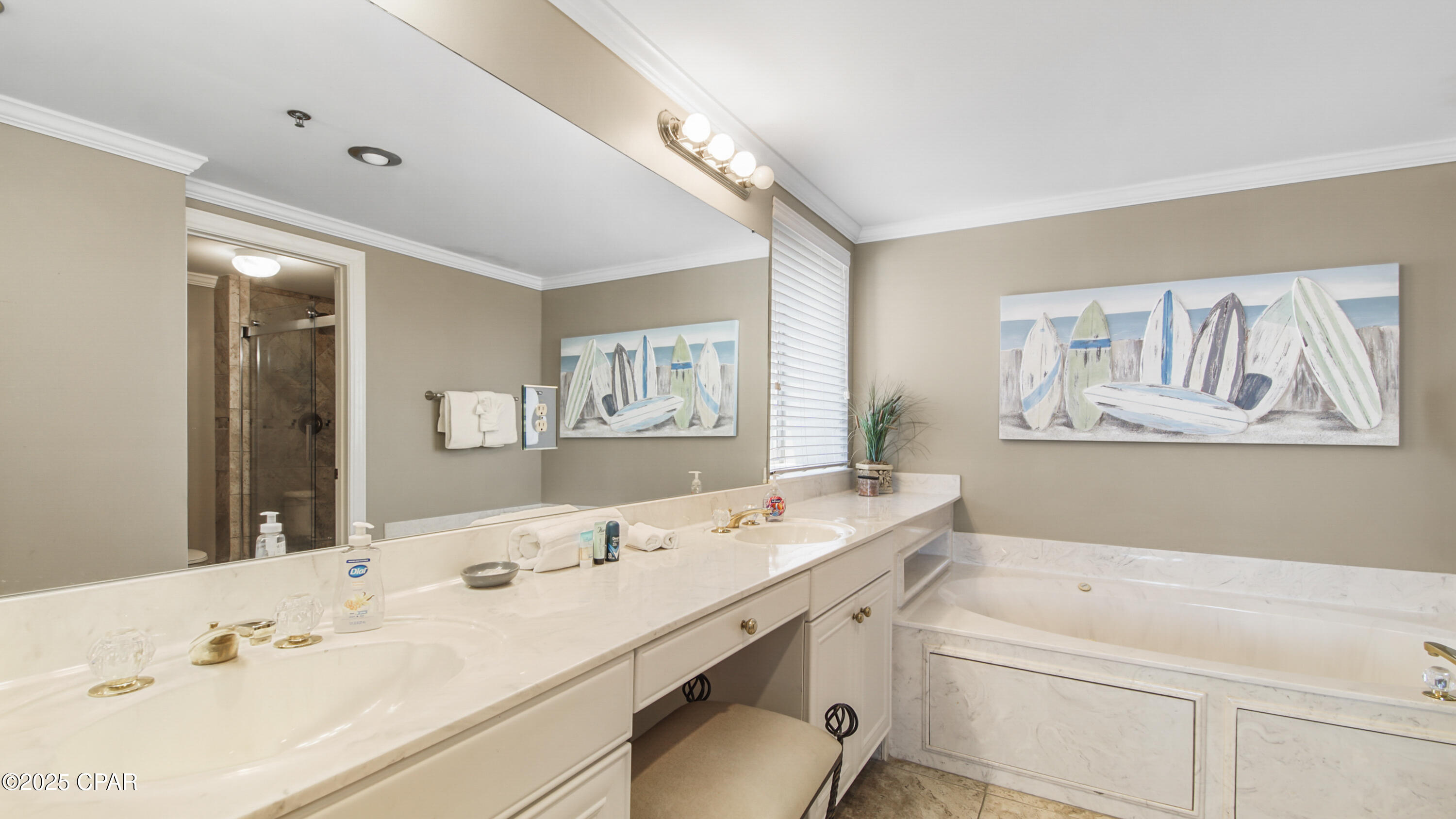 Image 24 For 6415 Thomas Drive 1205